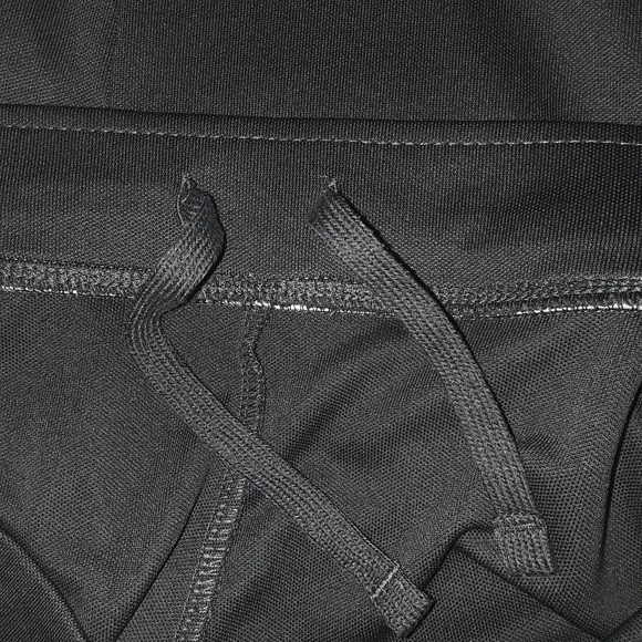 Nike Pants Women’s M Medium 8 10 Gray Striped Cropped Capri Active Wear Athletic - Picture 10 of 10